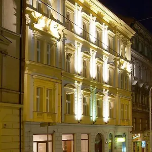 Patio 4* Prague