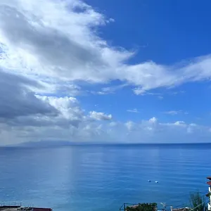 Apartament Sevilia, Qeparo